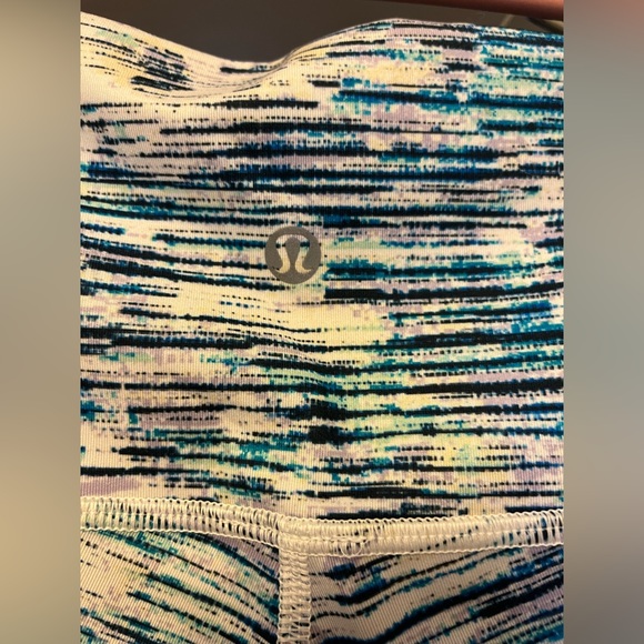 LULULEMON YOGA PANTS - Picture 4 of 4